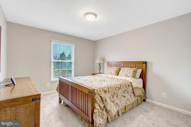 9600 NUTHATCH DR, Fairfax Station, VA 22039