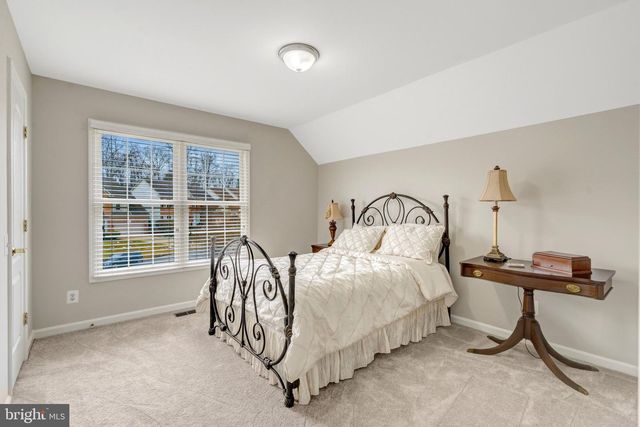 9600 NUTHATCH DR, Fairfax Station, VA 22039