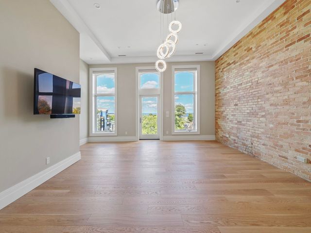 109 E Front Street, Traverse City, MI 49684