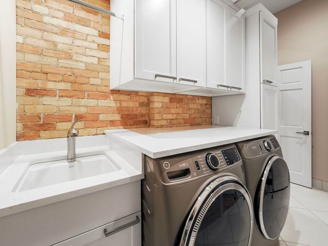 109 E Front Street, Traverse City, MI 49684