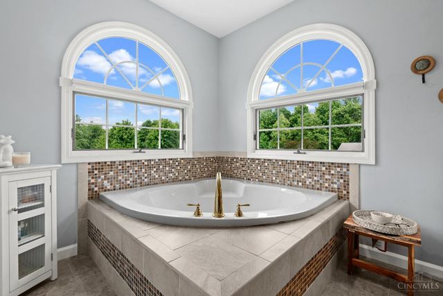 1210 Ascot Drive, Hamilton Twp, OH 45039
