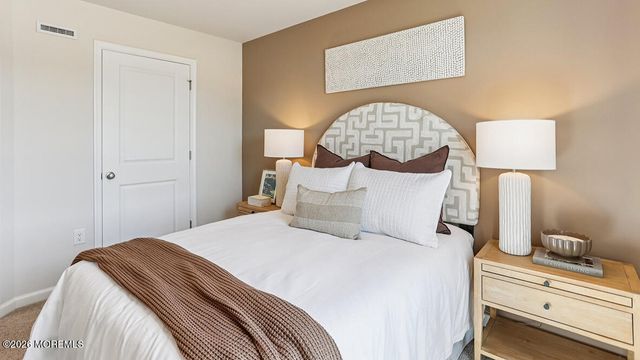 18 Forest Park Drive, Waretown, NJ 08758