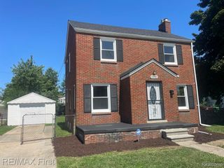 15701 Glander Avenue, Eastpointe, MI 48021