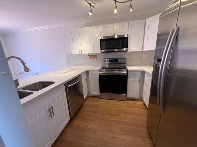18858 NW 85th Ct 3003, Hialeah, FL 33015
