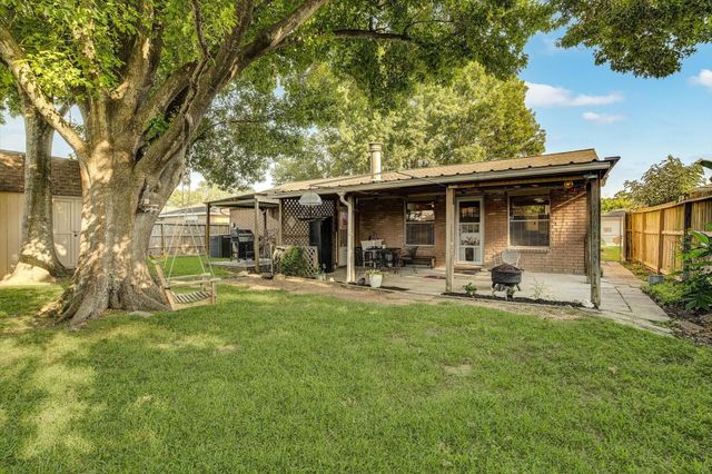 4922 Valley View Drive, La Porte, TX 77571