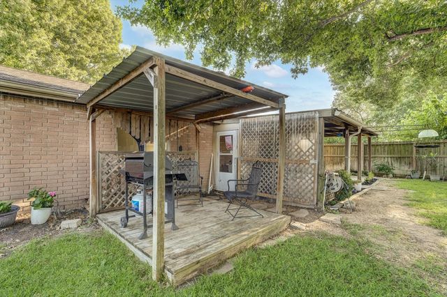 4922 Valley View Drive, La Porte, TX 77571