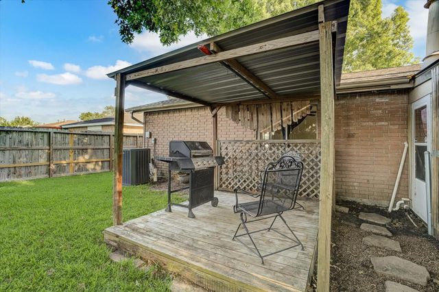 4922 Valley View Drive, La Porte, TX 77571
