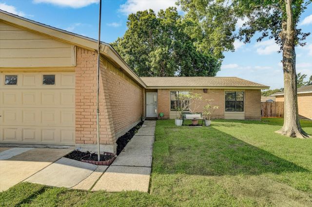 4922 Valley View Drive, La Porte, TX 77571