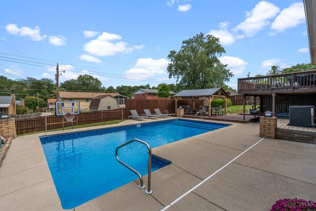 345 Harpwood Drive, Franklin, OH 45005