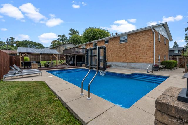 345 Harpwood Drive, Franklin, OH 45005