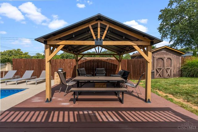 345 Harpwood Drive, Franklin, OH 45005