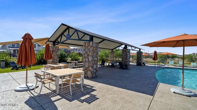 14642 W SOFT WIND Drive, Surprise, AZ 85387