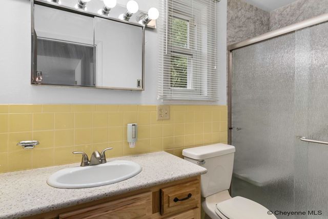 1813 S 2ND AVE, Cheyenne, WY 82007