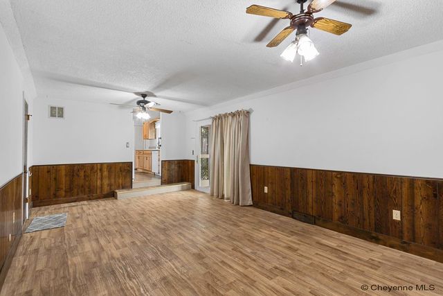 1813 S 2ND AVE, Cheyenne, WY 82007
