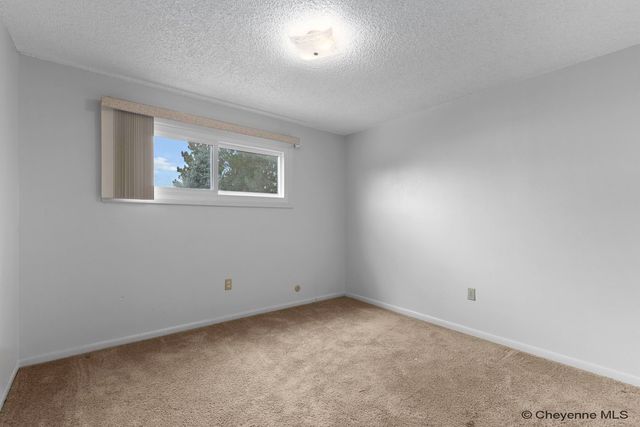 1813 S 2ND AVE, Cheyenne, WY 82007