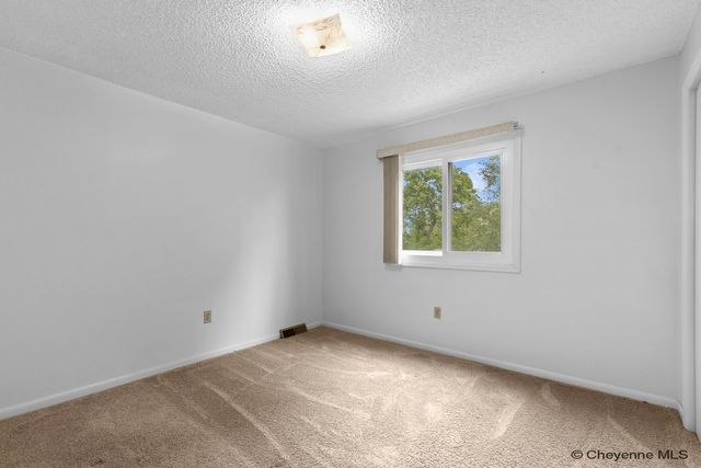 1813 S 2ND AVE, Cheyenne, WY 82007