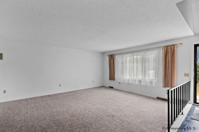 1813 S 2ND AVE, Cheyenne, WY 82007