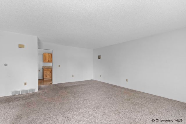 1813 S 2ND AVE, Cheyenne, WY 82007