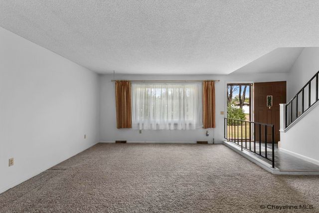 1813 S 2ND AVE, Cheyenne, WY 82007