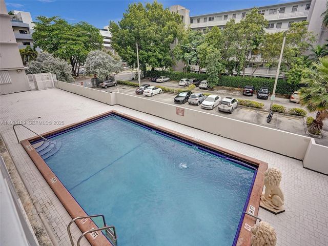 1300 Lincoln Rd D404, Miami Beach, FL 33139