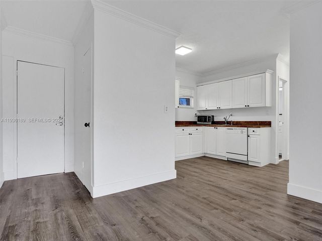 1300 Lincoln Rd D404, Miami Beach, FL 33139