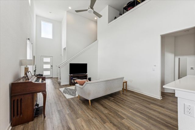 7916 Linnie Ln LN, Austin, TX 78724