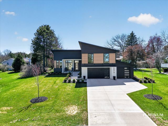 6879 Vista De Oro Drive NE, Rockford, MI 49341