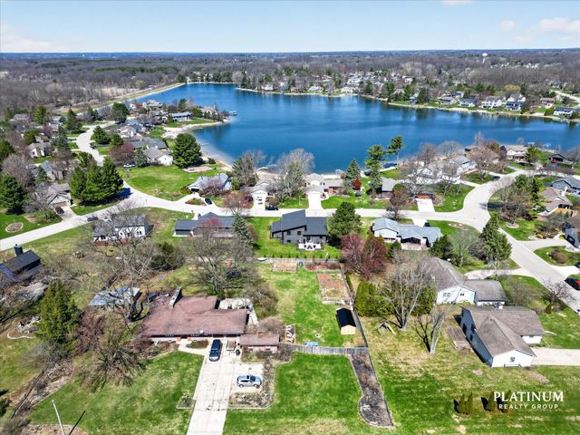 6879 Vista De Oro Drive NE, Rockford, MI 49341