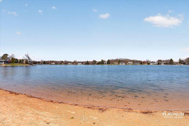 6879 Vista De Oro Drive NE, Rockford, MI 49341