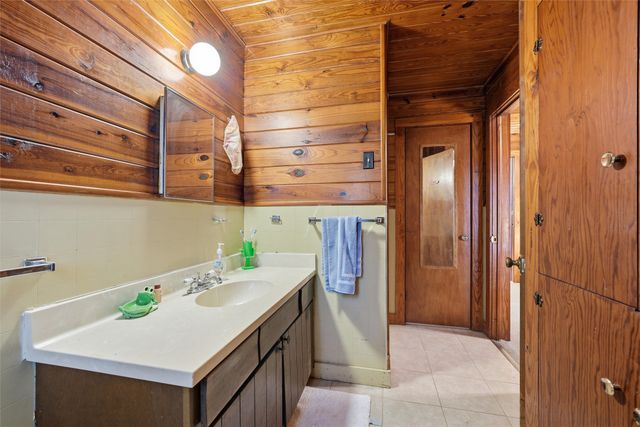 186 Waterview Drive, Whitney, TX 76692