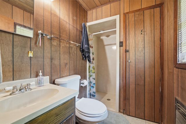 186 Waterview Drive, Whitney, TX 76692