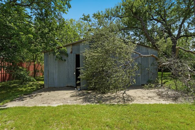 186 Waterview Drive, Whitney, TX 76692