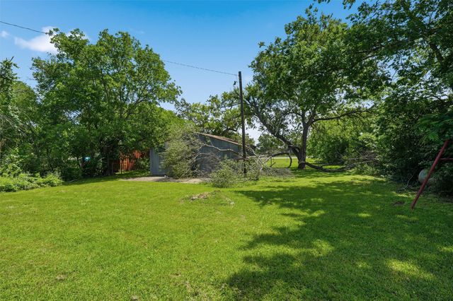 186 Waterview Drive, Whitney, TX 76692