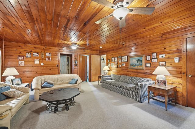 186 Waterview Drive, Whitney, TX 76692