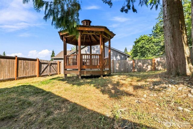 914 288th Street Ct E, Roy, WA 98580