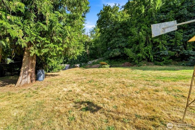914 288th Street Ct E, Roy, WA 98580