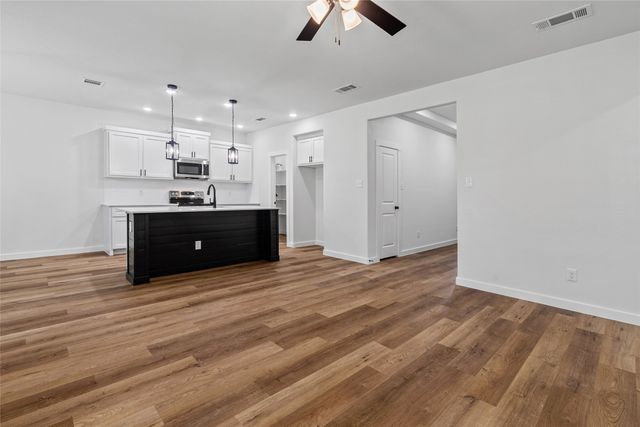 113 N Third Street, Celeste, TX 75423
