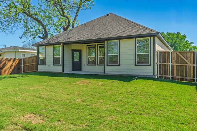 113 N Third Street, Celeste, TX 75423