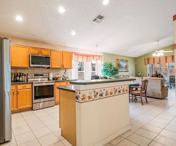 469 MICKLETON LOOP, Ocoee, FL 34761