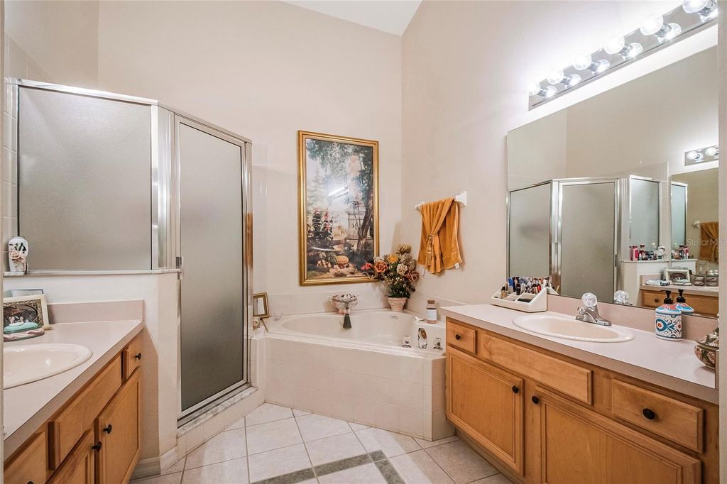 Image 9 of property listing at 469 MICKLETON LOOP, Ocoee, FL 34761