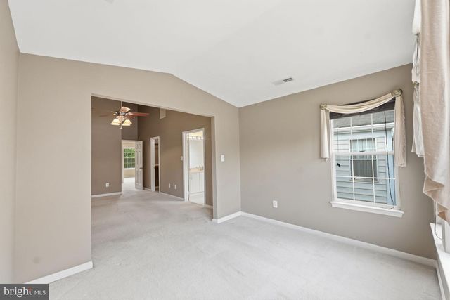 25402 UPPER CLUBHOUSE DR, Chantilly, VA 20152