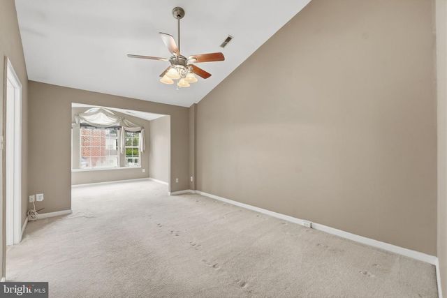 25402 UPPER CLUBHOUSE DR, Chantilly, VA 20152