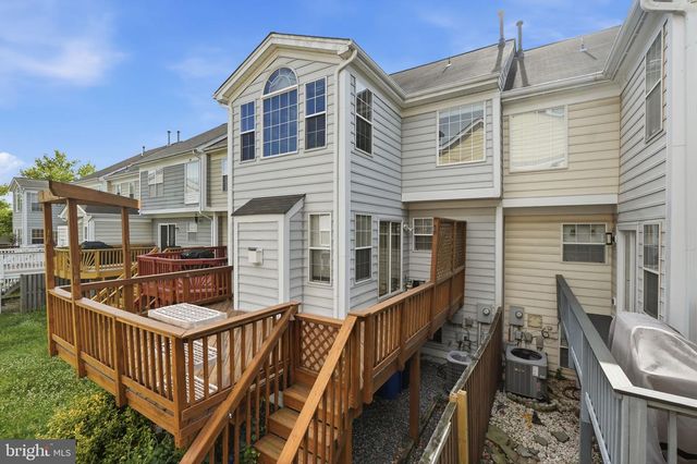 25402 UPPER CLUBHOUSE DR, Chantilly, VA 20152