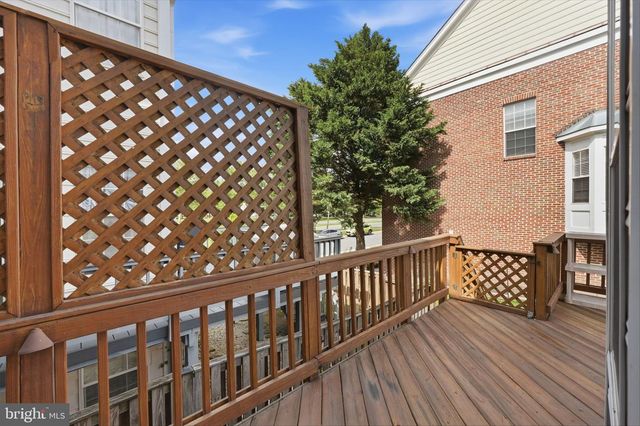 25402 UPPER CLUBHOUSE DR, Chantilly, VA 20152