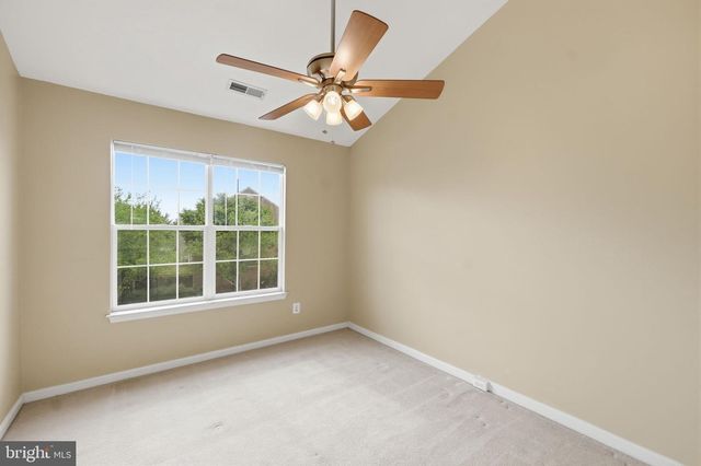 25402 UPPER CLUBHOUSE DR, Chantilly, VA 20152