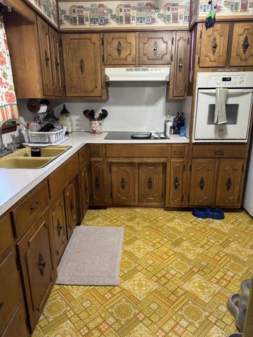 545 Bennett Hill Rd, Red Boiling Springs, TN 37150