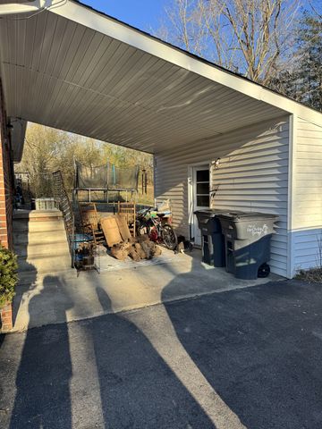 545 Bennett Hill Rd, Red Boiling Springs, TN 37150