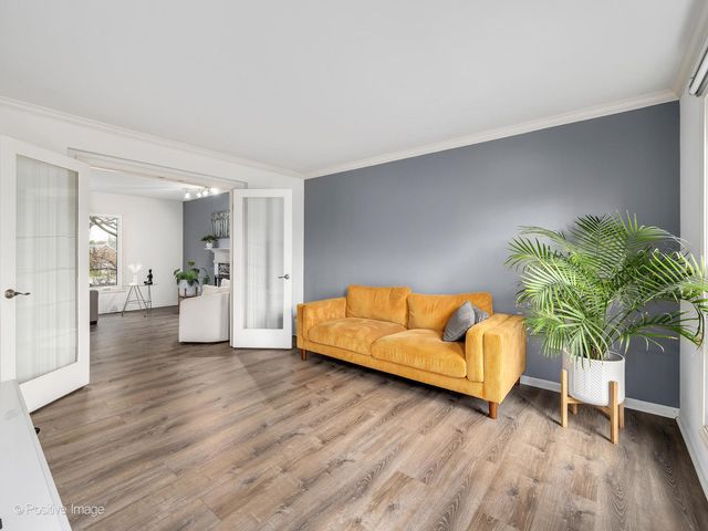 586 Daniels Street, Bolingbrook, IL 60440