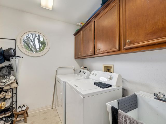 586 Daniels Street, Bolingbrook, IL 60440