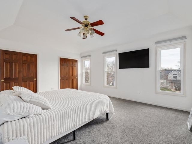 586 Daniels Street, Bolingbrook, IL 60440